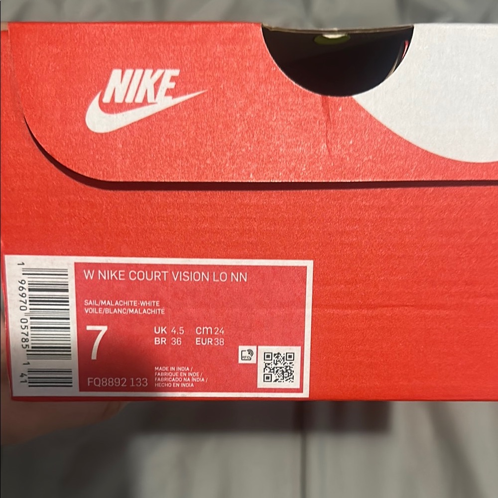 Nike Court Vision Low in Sail and Malachite